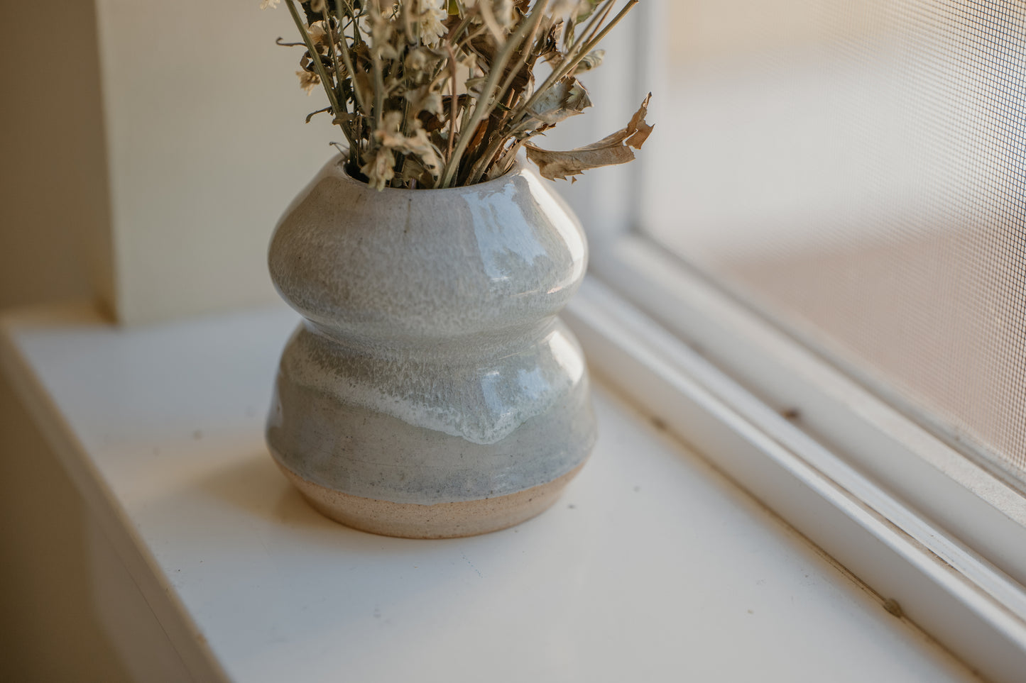 Curvy White Bud vase