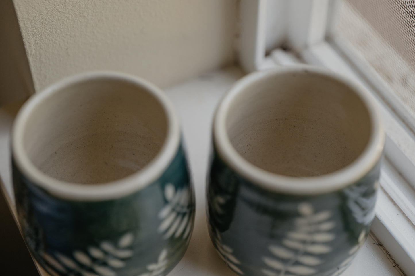 Carved Leafy Cup Set