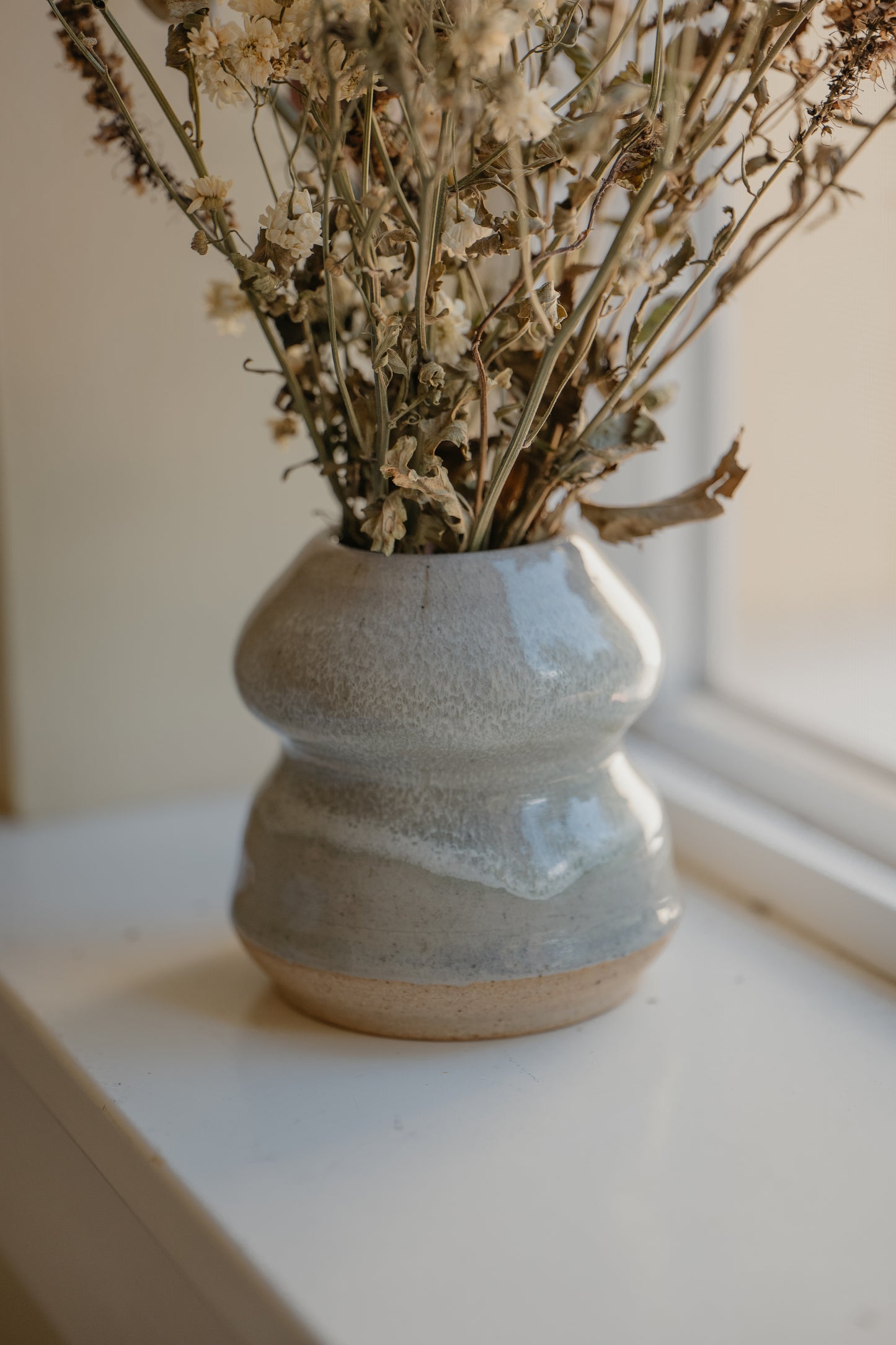 Curvy White Bud vase