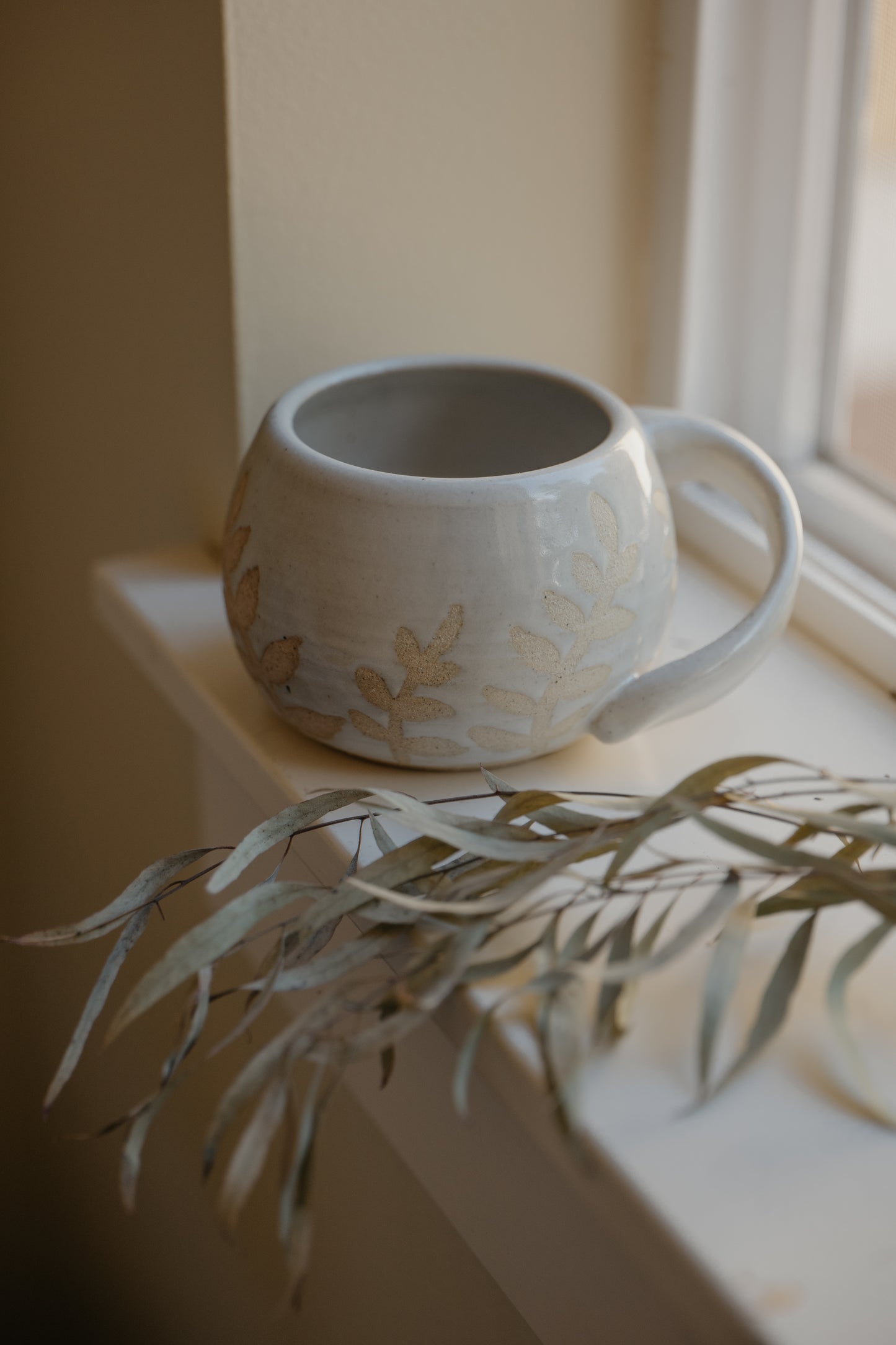 Leafy White Mug