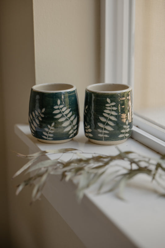 Carved Leafy Cup Set