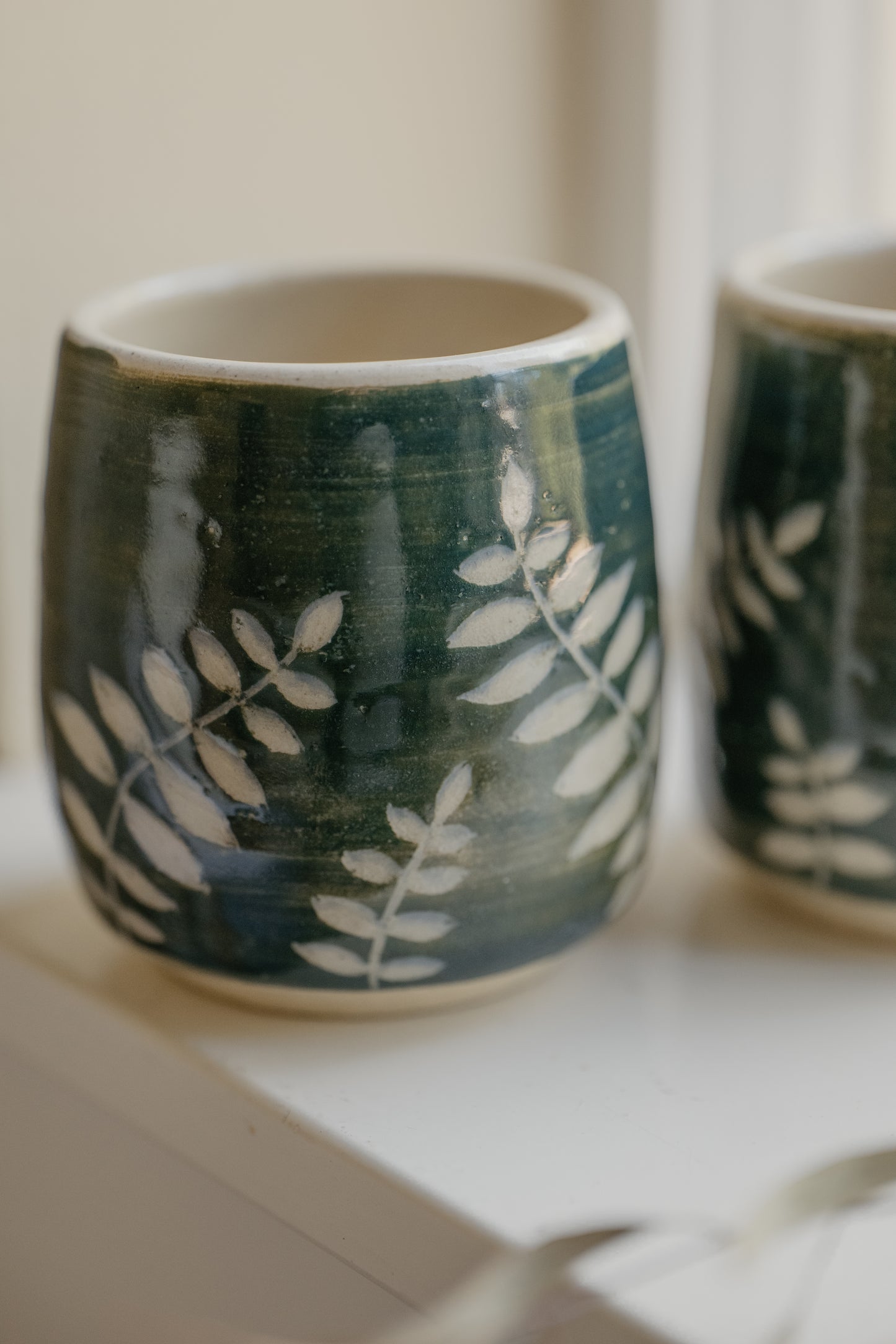 Carved Leafy Cup Set